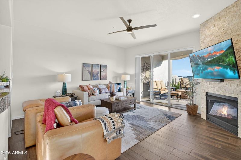 Living Room – Fireplace & Mountain Vie