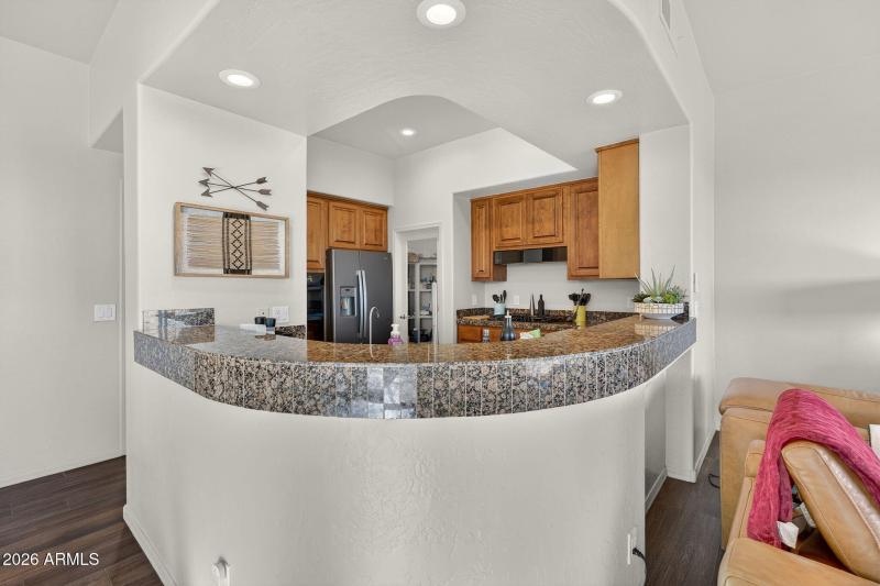 Kitchen – Breakfast Bar & Open Layout