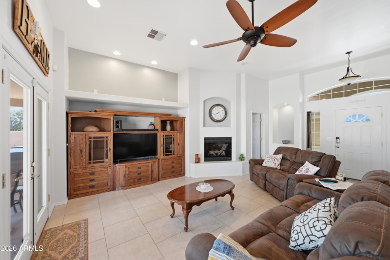 007_DSC_3032_with_fire