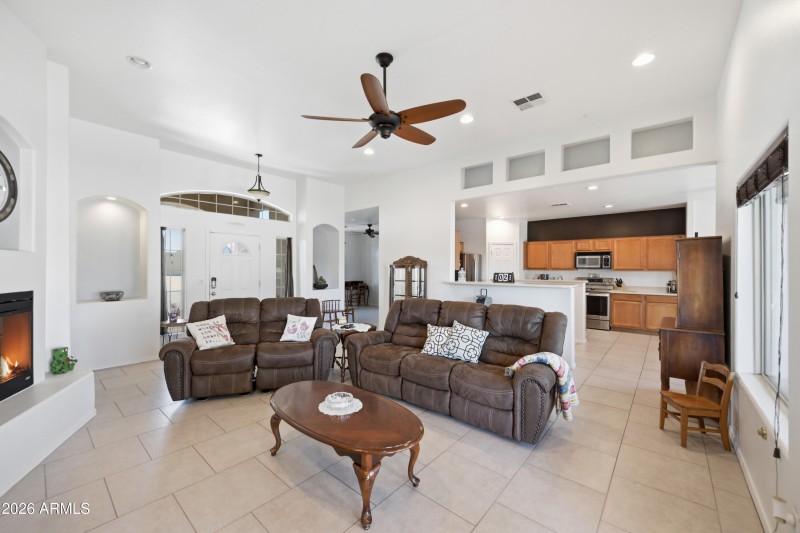 008_DSC_3037_with_fire