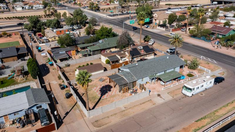 2201 W Adams St Exterior Photos-24