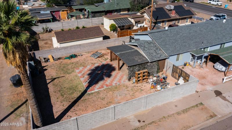 2201 W Adams St Exterior Photos-25