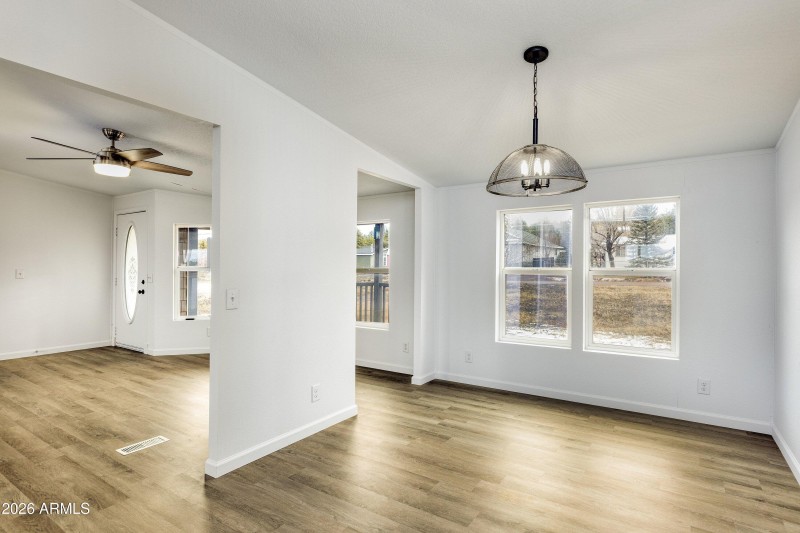 013_photo13_2312_parkinson_rd._ls_tammy_