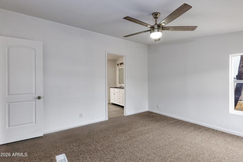 015_photo15_2312_parkinson_rd._ls_tammy_