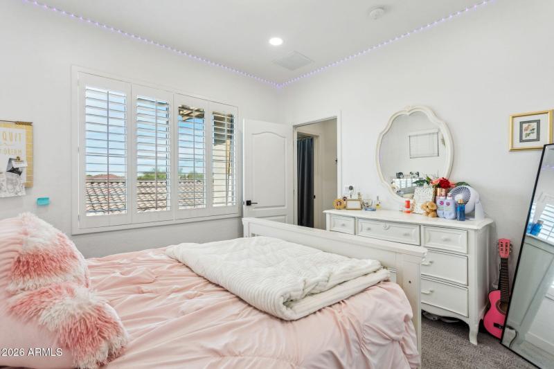 Upstairs Guest Bedroom 2