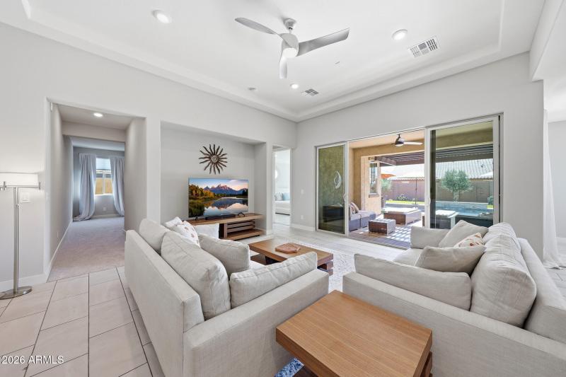 Large open slider to the backyard