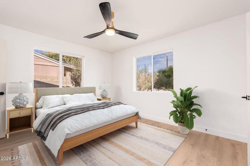 6134 N 9th St - 16 VS