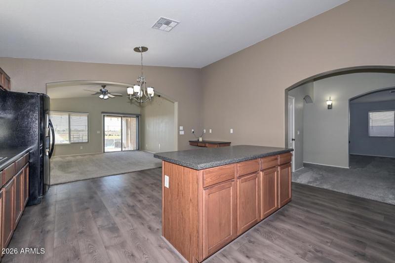 Kitchen-Family Room (4)