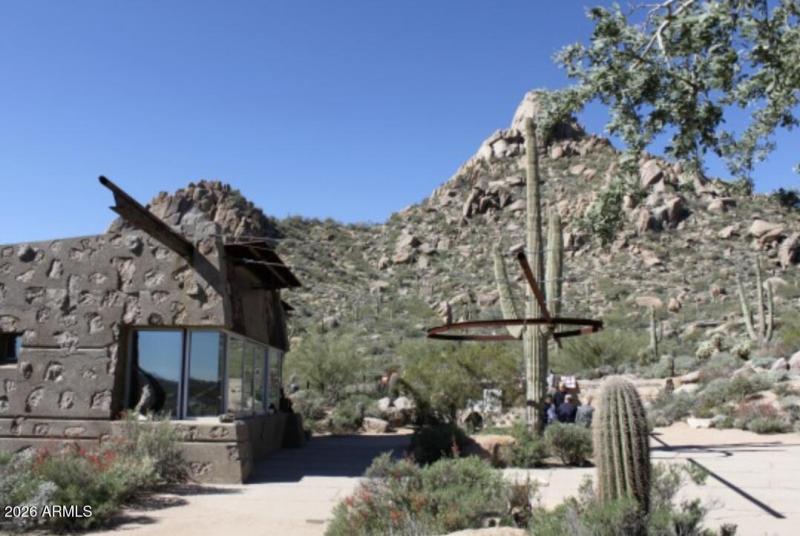 Pinnacle Peak Information Center