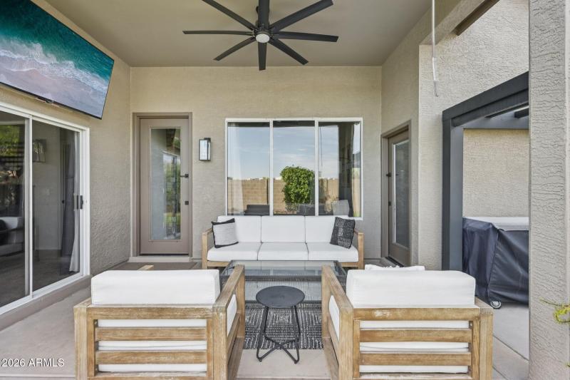 7-web-or-mls-N 79th Dr-S0303-007