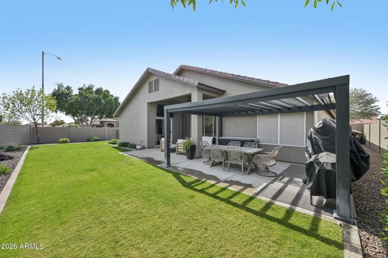 10-web-or-mls-N 79th Dr-S0303-010