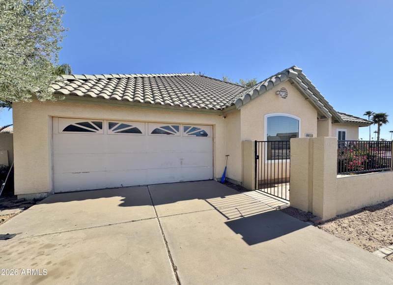 Front entrance to private courtyard