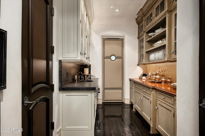 Butler's Pantry 1 with dishwasher