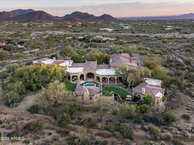 Gorgeous Desert Highlands Estate