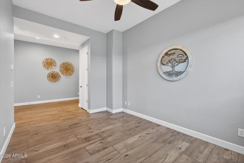 11_21291_W_Meadowbrook_Ave11_mls