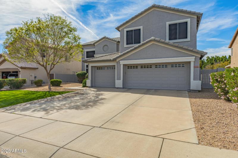 Large Home - needs a 3 car garage!