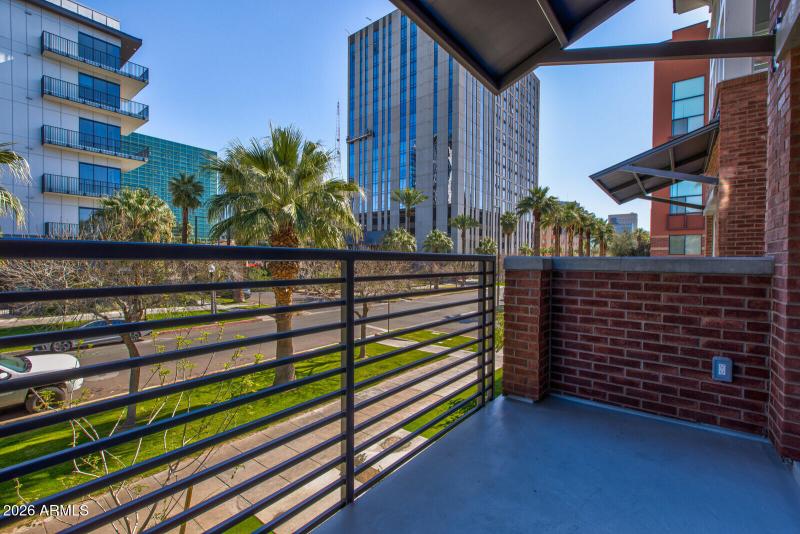 21_806_N_2nd_Ave21_mls