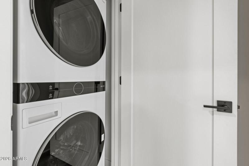 22_806_N_2nd_Ave22_mls