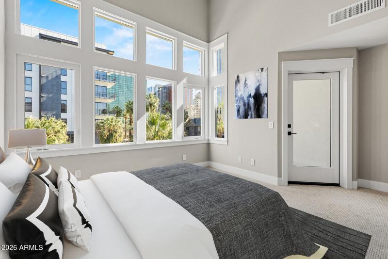 31_806_N_2nd_Ave31_mls