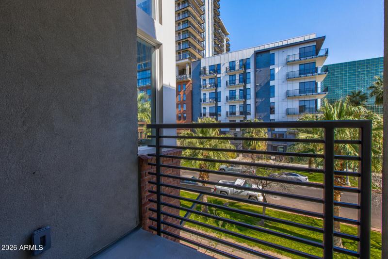 34_806_N_2nd_Ave34_mls