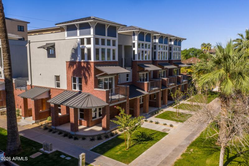 55_806_N_2nd_Ave2_mls