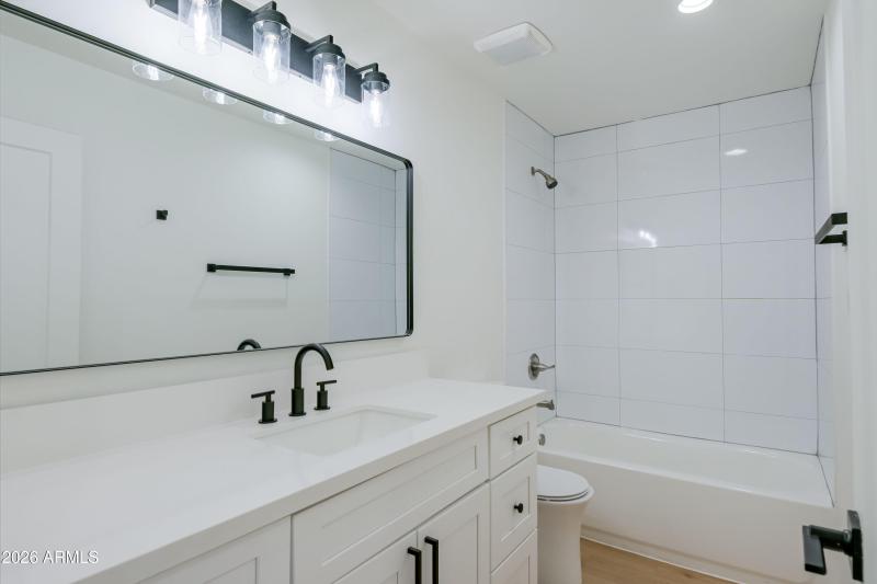 14GuestBathroom