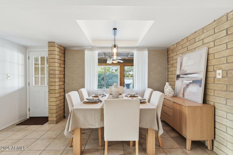 dinning room virtual staging