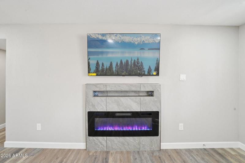 7-web-or-mls-N 15th Ave-S0303-007