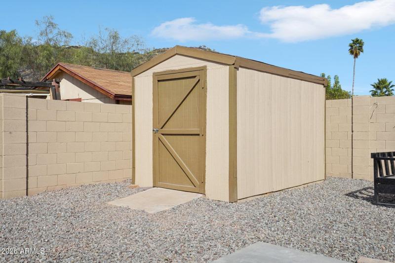 34-web-or-mls-N 15th Ave-S0303-034