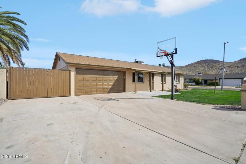 2-web-or-mls-N 15th Ave-S0303-002