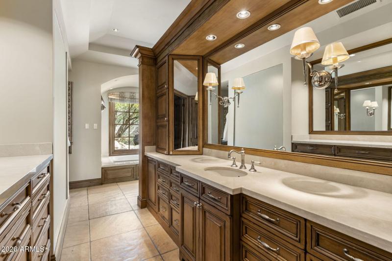 66-web-or-mls-9953-e-balancing-rock-rd