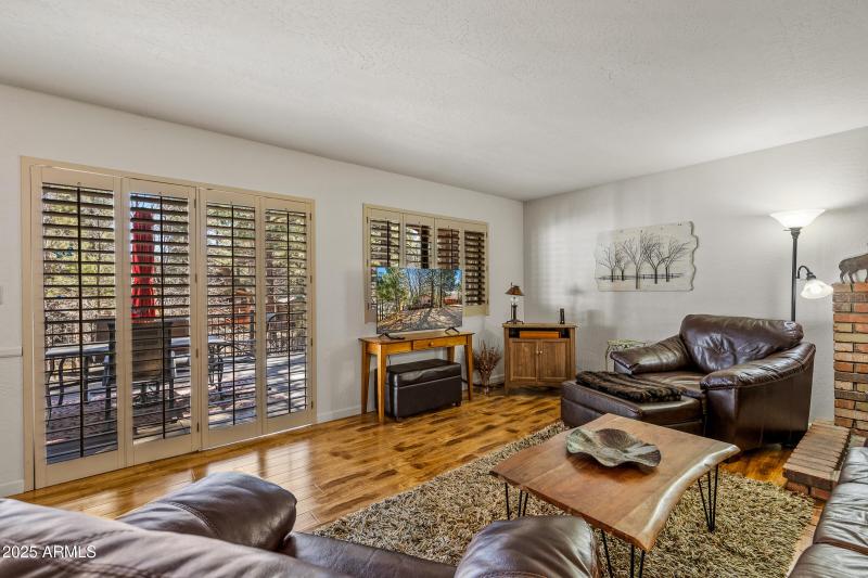 Big windows overlooking the deck