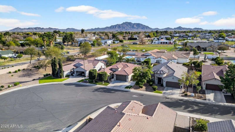 Private Cul de Sac Lot!