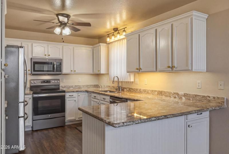 11_nkn_6474_re_edit_cb50d23e-85c7-4e43-8