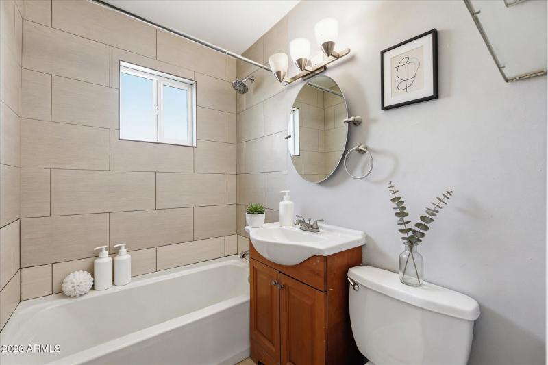 22-Bathroom (staged)