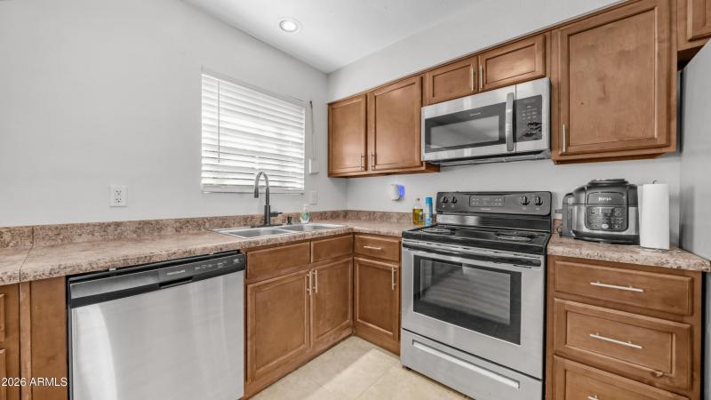 4421 W Daily St (11)