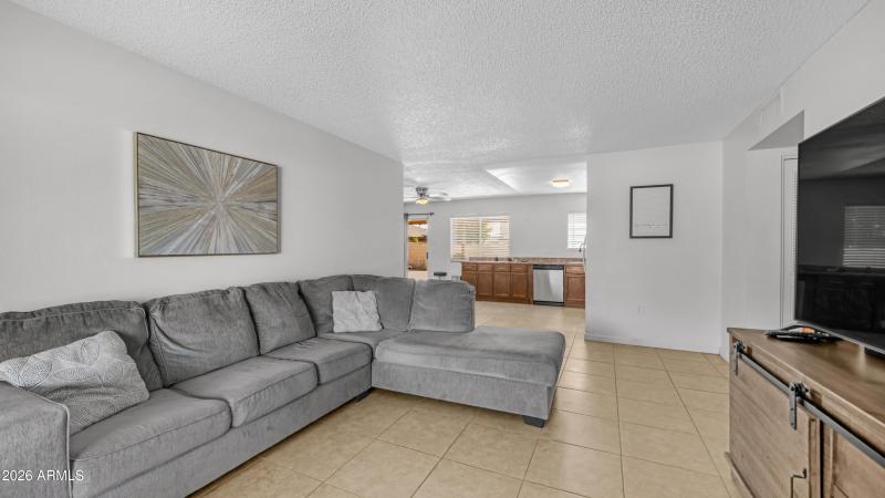 4421 W Daily St (16)