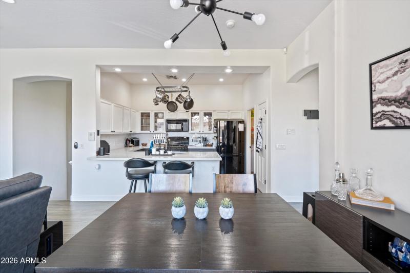 13-Dining to Kitchen