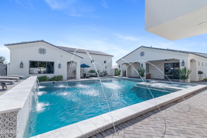 14_3414 e gable cir-14