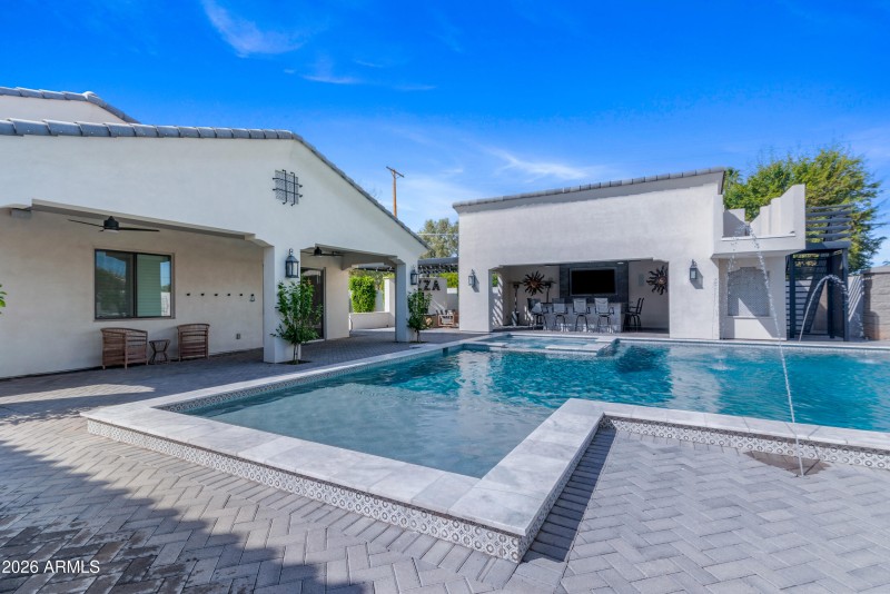 18_3414 e gable cir-18