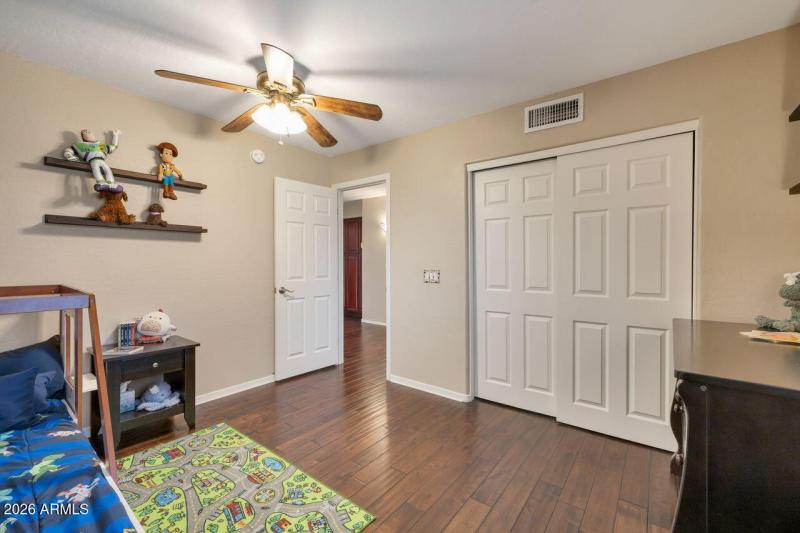 Large space for secondary bedrooms