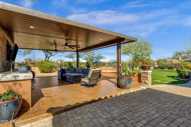 56-web-or-mls-5228-e-barwick-dr