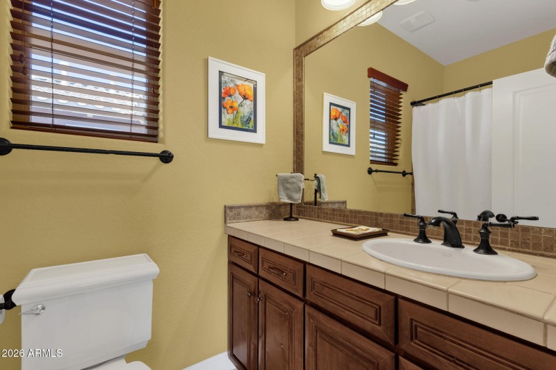 44-web-or-mls-5228-e-barwick-dr