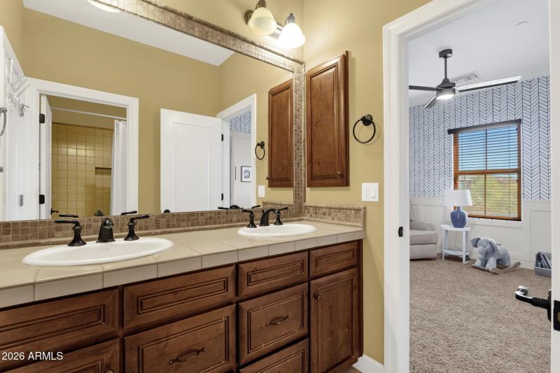 41-web-or-mls-5228-e-barwick-dr