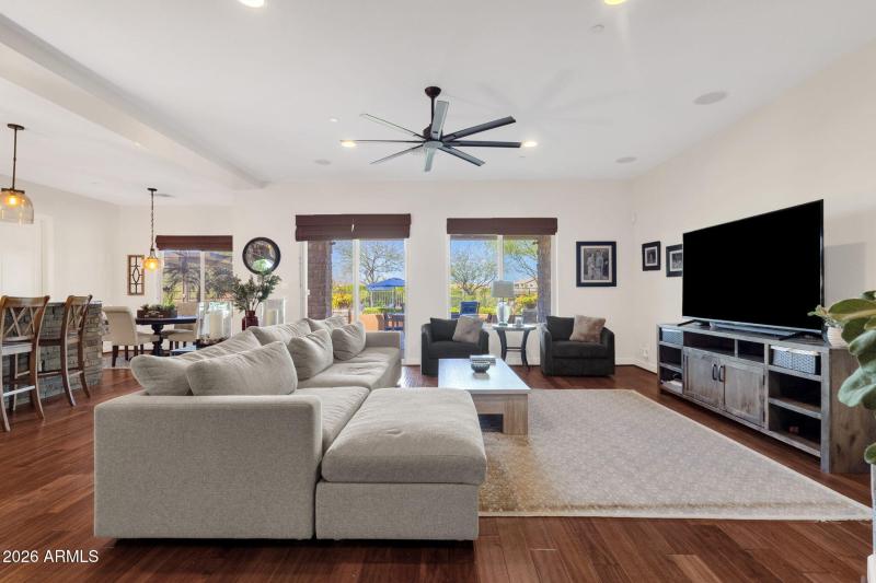 21-web-or-mls-5228-e-barwick-dr