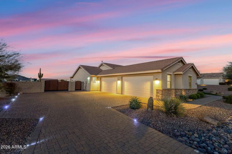 61-web-or-mls-28252-n-quintana-pl