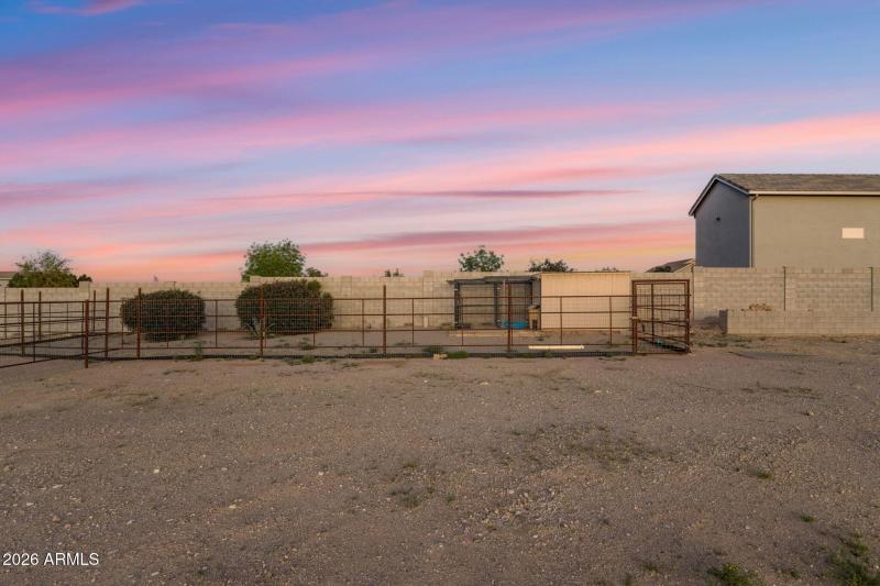 48-web-or-mls-28252-n-quintana-pl