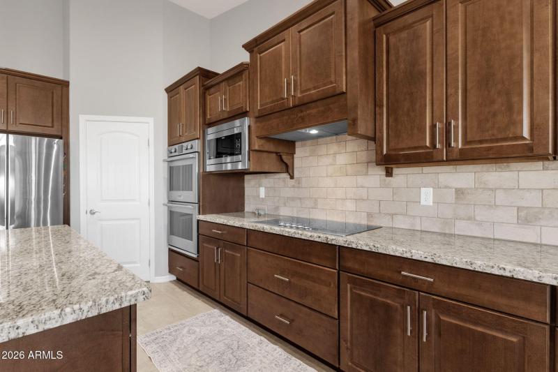 24-web-or-mls-28252-n-quintana-pl