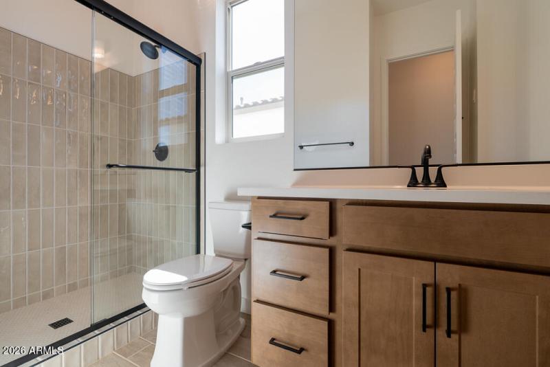 Tri Pointe Waterston Central 64 - Bathro