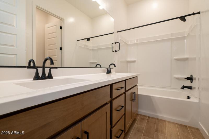 Tri Pointe Waterston Central 64 - Bathro